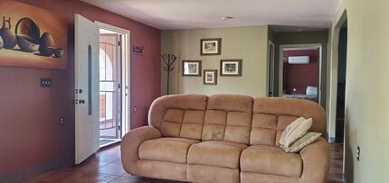 1040 N Lyons Ave in Ajo, AZ - Building Photo - Building Photo