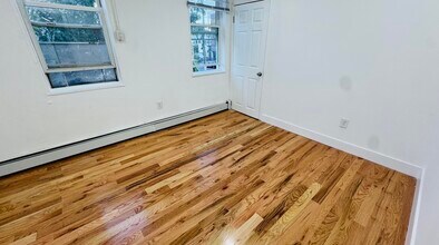 1155 Summit Ave in Jersey City, NJ - Building Photo - Building Photo