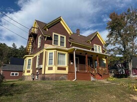 189 E Bow St in Franklin, NH - Building Photo