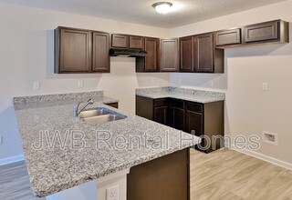 8505 McGirts Village Ln in Jacksonville, FL - Building Photo - Building Photo