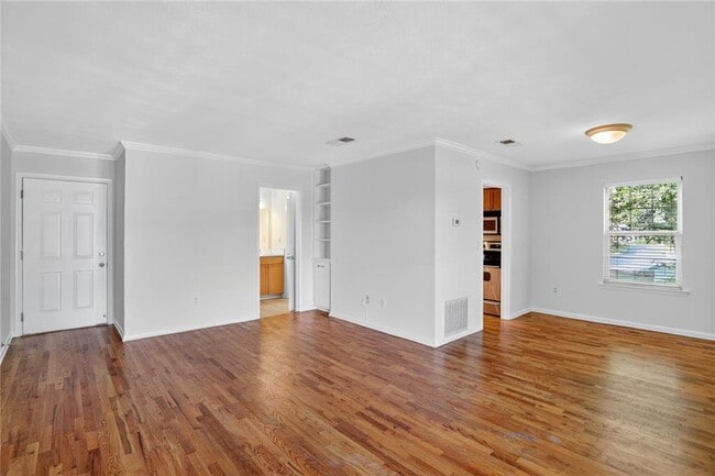 property at 1150 Collier Rd NW
