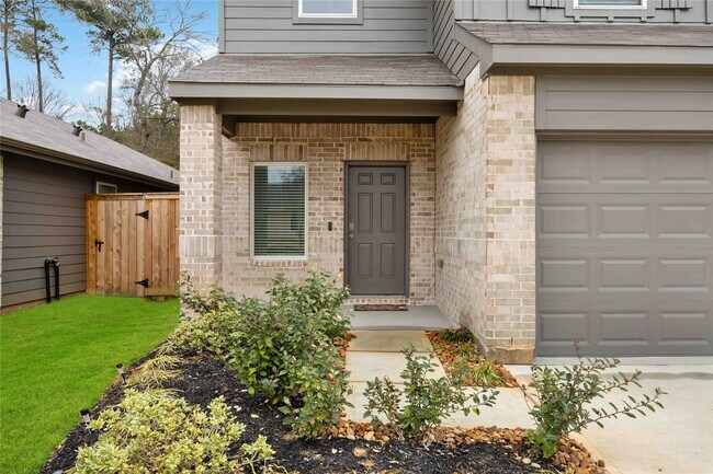 510 Belle Spgs Ln in Conroe, TX - Building Photo - Building Photo