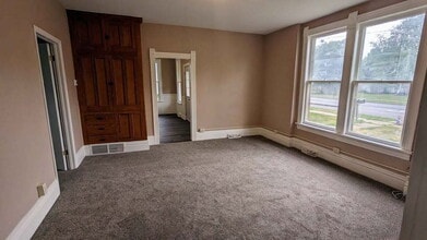 704 E Prospect St in Durand, WI - Building Photo - Building Photo