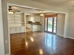 414 Oak Vista Dr in Friendswood, TX - Building Photo - Building Photo