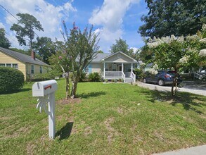 2717 Oaklawn St in Beaufort, SC - Foto de edificio - Building Photo