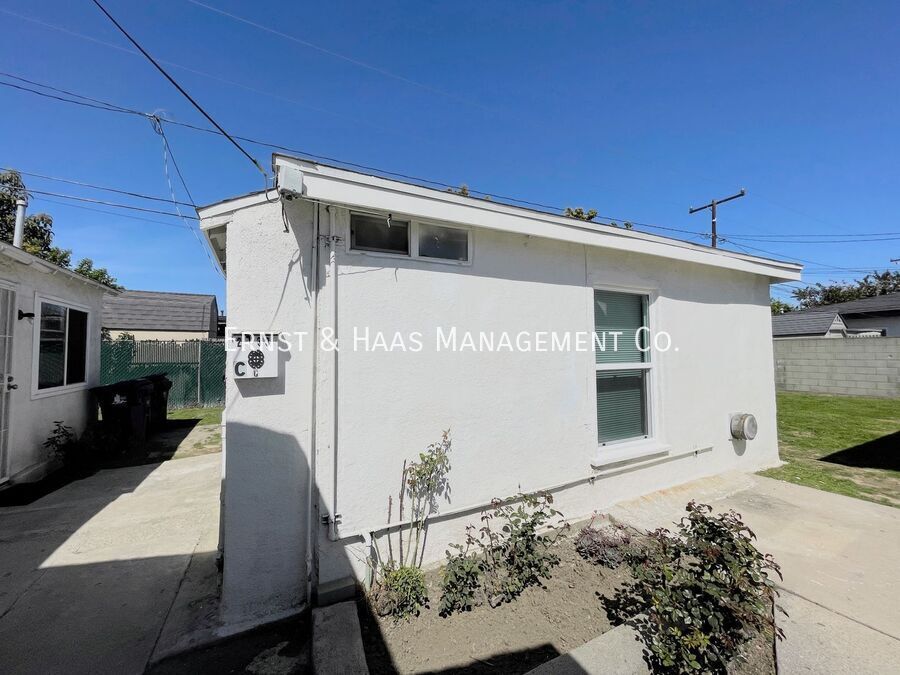 2133 W Columbia St in Long Beach, CA - Building Photo