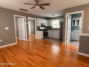 513 Evergreen Ave in Bradley Beach, NJ - Building Photo - Building Photo