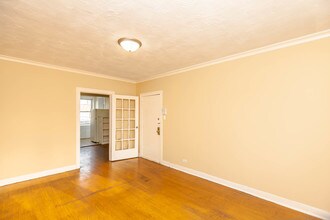 2807 N Kilbourn Ave-Unit -2807-2N in Chicago, IL - Building Photo - Building Photo