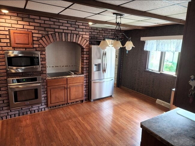 53 Victory Ave, Unit 1st Floor