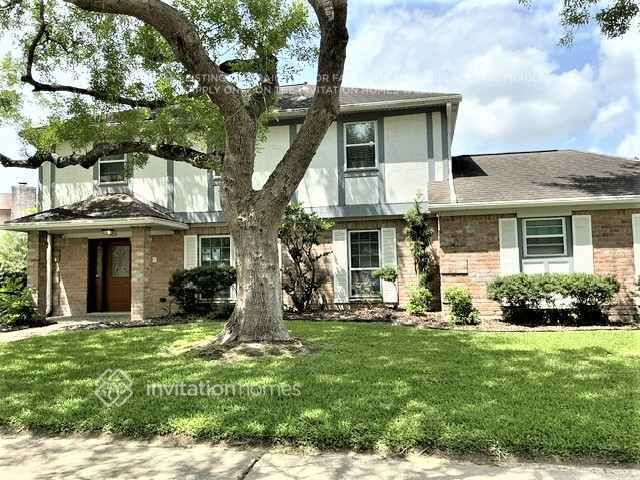 property at 105 St Andrews Dr