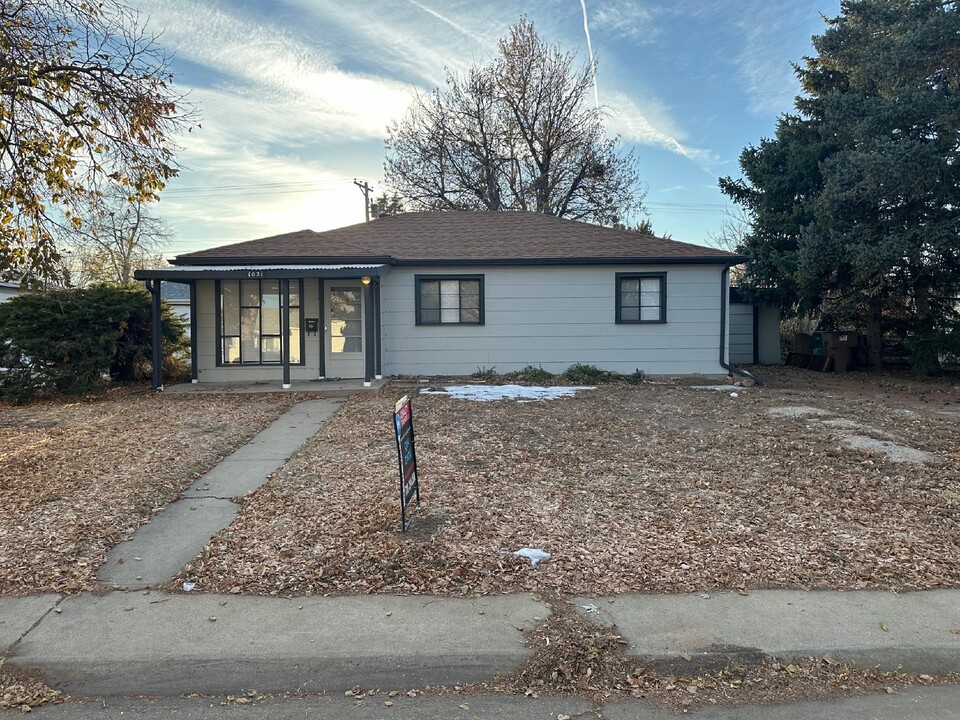 1021 Uvalda St in Aurora, CO - Building Photo