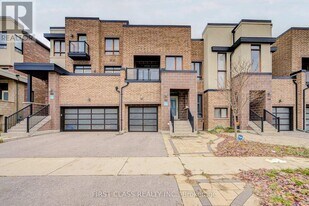 52 Helliwell Cres in Richmond Hill, ON - Building Photo