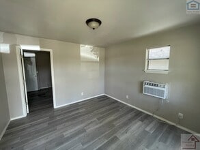 1315 SW E Ave in Lawton, OK - Building Photo - Building Photo