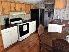 104 Whittemore Rd in Hampton, TN - Building Photo - Building Photo