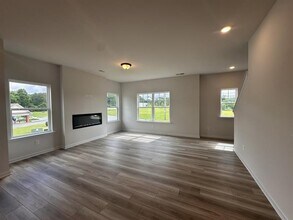 59 Professional Pl in Calhoun, GA - Building Photo - Building Photo