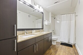 5720 Town and Country Blvd in Frisco, TX - Foto de edificio - Building Photo