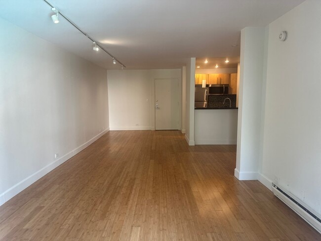 1440 Veteran Ave, Unit #208 in Los Angeles, CA - Building Photo - Building Photo