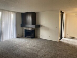 2101 Shoreline in Alameda, CA - Building Photo - Building Photo