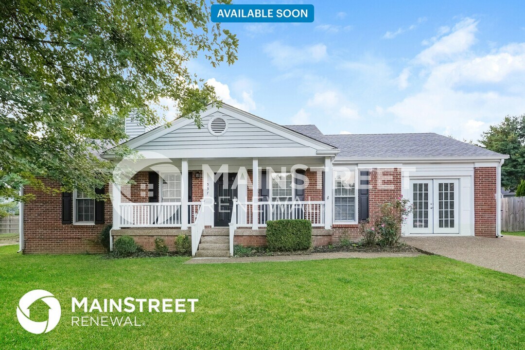 537 Riverview Dr in Franklin, TN - Building Photo