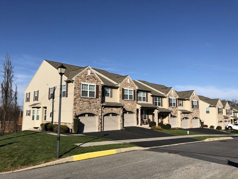 Weatherstone Townhomes in New Cumberland, PA - Building Photo