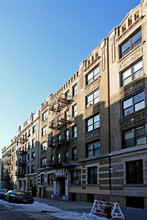 70-72 Pinehurst Ave in New York, NY - Building Photo - Building Photo