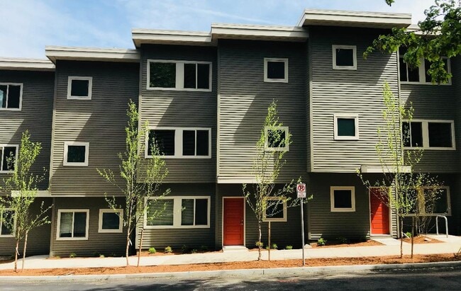 710 SW Broadway Dr, Unit 710