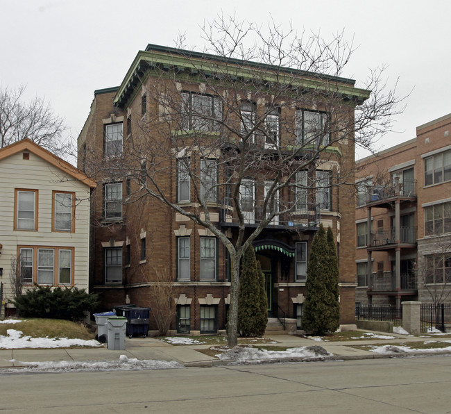 1442-1444 N Humboldt Ave in Milwaukee, WI - Building Photo - Building Photo