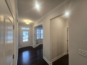 1011 Meadow Pond Dr in Durham, NC - Building Photo - Building Photo