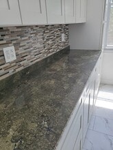 43 Wood St in Rutherford, NJ - Building Photo - Building Photo