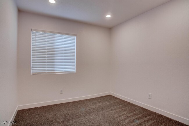 property at 613 W Victory Rd