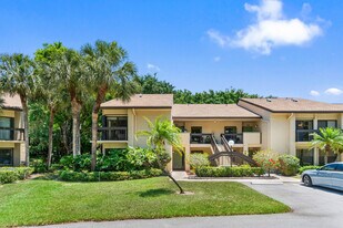 5087 Oakhill Ln in Delray Beach, FL - Building Photo