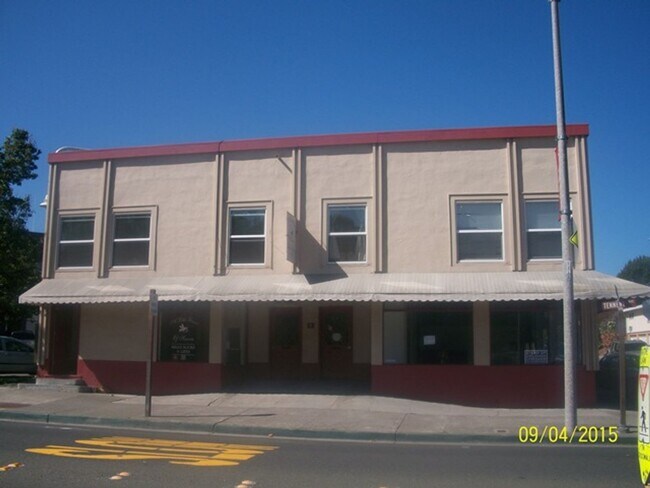 816 CA-1 in Pinole, CA - Building Photo - Building Photo