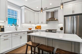 84 Flint St, Unit 2 in Somerville, MA - Building Photo - Building Photo
