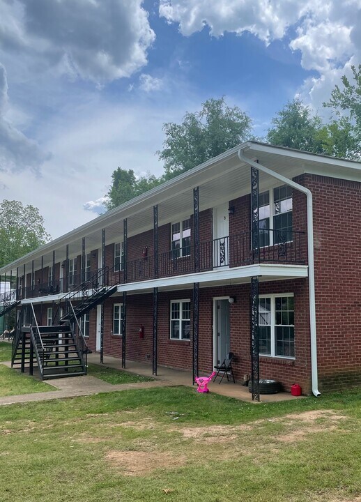 927 Sherrod Ave in Florence, AL - Building Photo