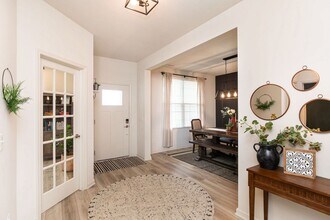 6787 Oakcrest Dr in McCordsville, IN - Building Photo - Building Photo