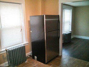 144 W Allens Ln in Philadelphia, PA - Building Photo - Building Photo