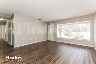 3408 E Knollwood St in Tampa, FL - Foto de edificio - Building Photo