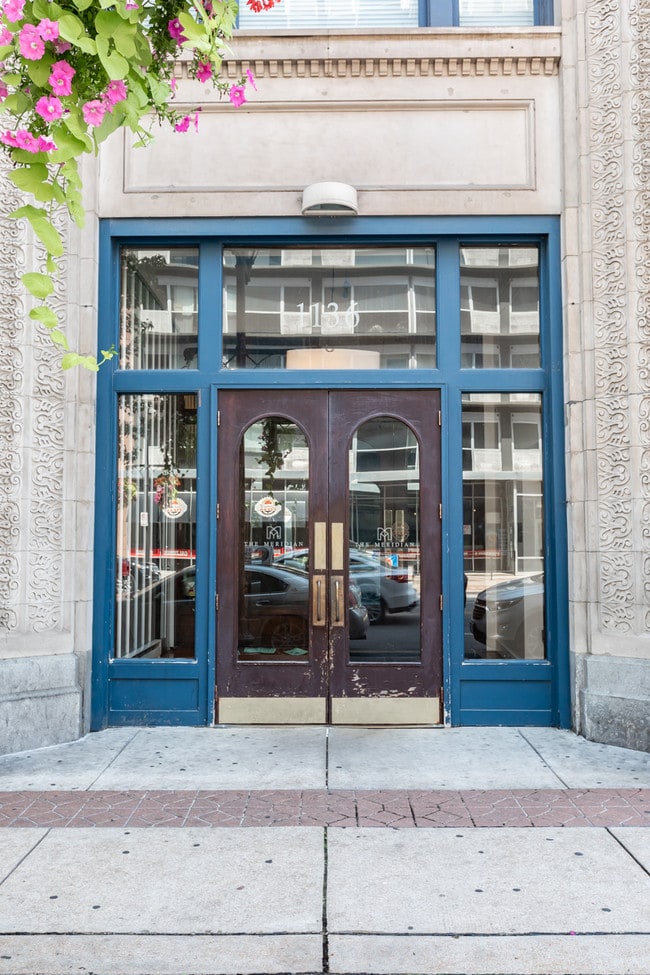 1136 Washington Ave, Unit 608 in St. Louis, MO - Foto de edificio - Building Photo