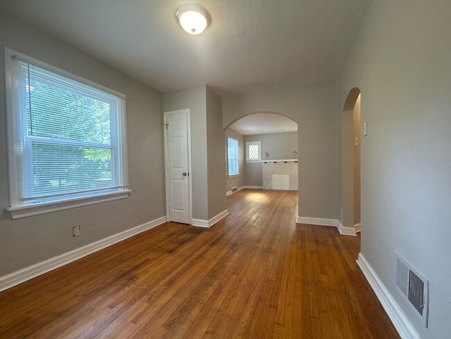 2325 Gardner Dr in St. Louis, MO - Building Photo - Building Photo