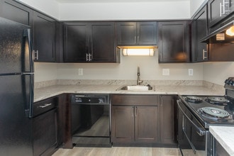 Kensington At Beverly Hills in Southfield, MI - Foto de edificio - Interior Photo