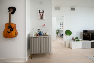 10 PROVOST St, Unit 212 in Jersey City, NJ - Building Photo - Building Photo