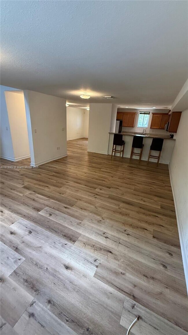 5838 Devonshire Blvd in Miami, FL - Building Photo - Building Photo