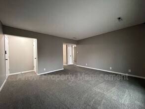 1027 A St in Lincoln, NE - Foto de edificio - Building Photo