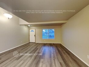 19620 84th Ave E in Spanaway, WA - Foto de edificio - Building Photo