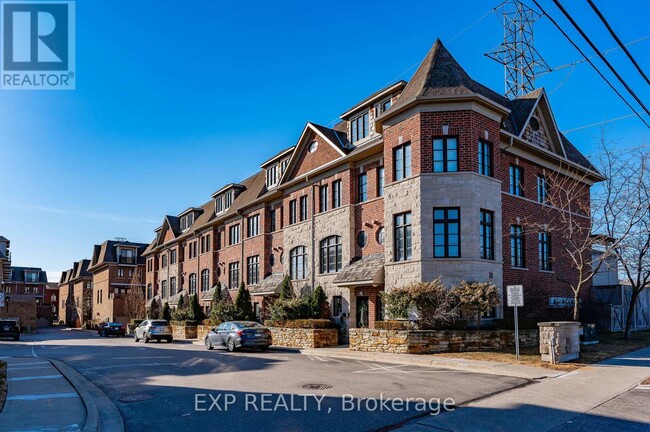 1812-1812 Burnhamthorpe Rd E in Mississauga, ON - Building Photo - Building Photo