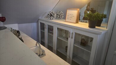 6024 S Mansfield Ave in Los Angeles, CA - Building Photo - Building Photo