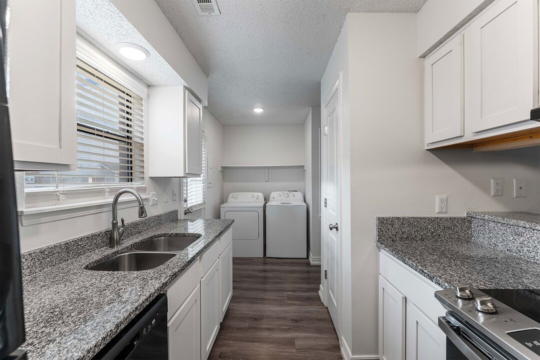 Reserve on Central Townhomes in Bentonville, AR - Building Photo