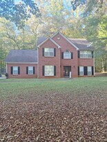 1450 Scenic Brook Trl SW in Conyers, GA - Building Photo