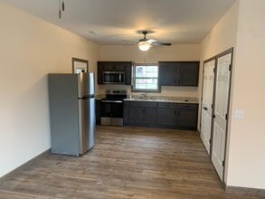 514 Gillham St in Troy, IL - Building Photo - Building Photo