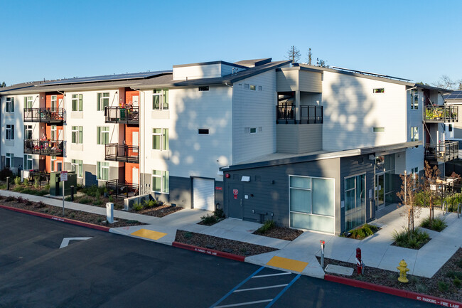 Heritage House & Valle Verde Apartments in Napa, CA - Building Photo - Primary Photo